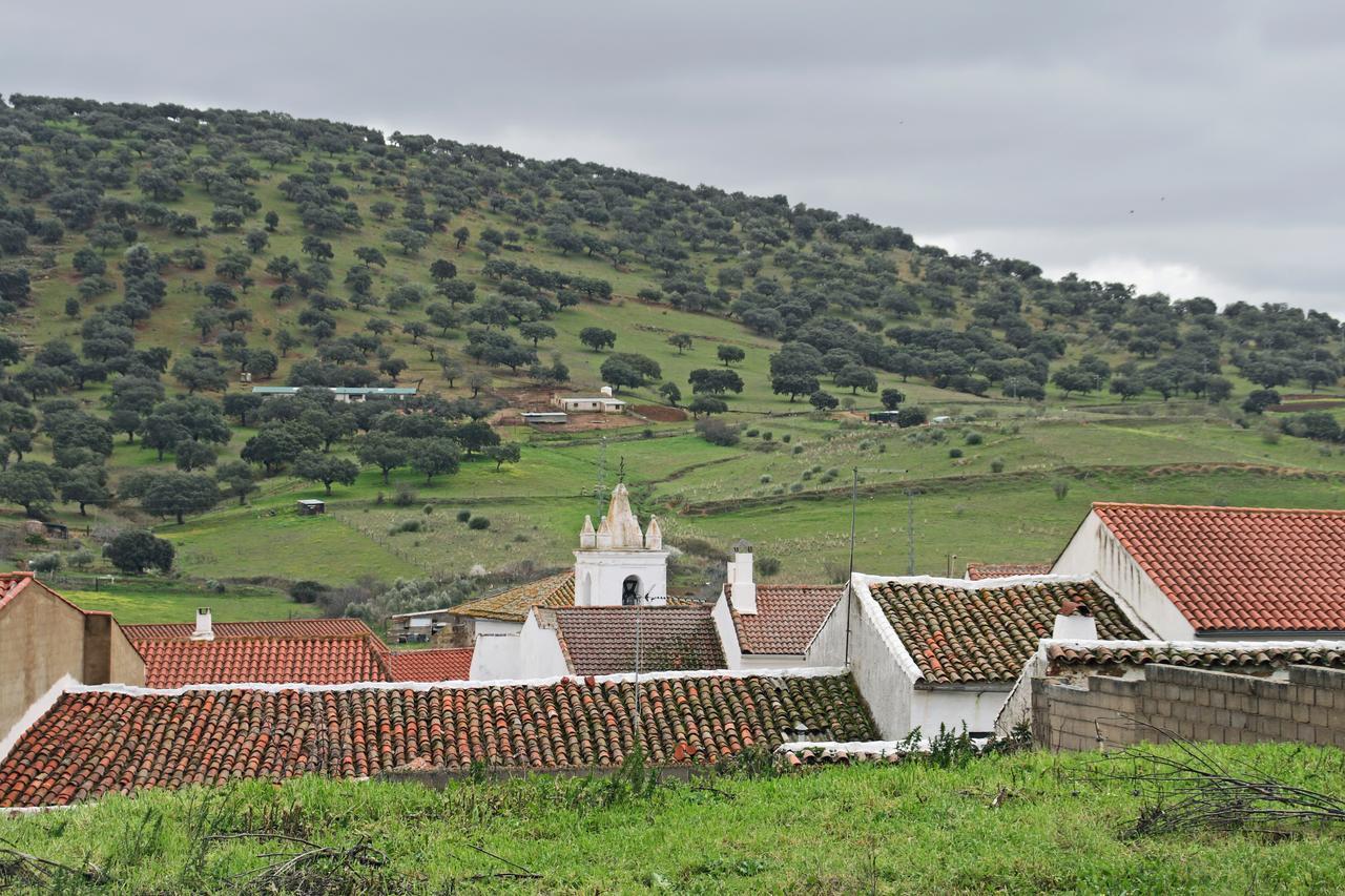 Hotel Rural Las Monteras Villanueva del Rey  Exterior photo